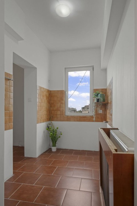 Bd. Kogalniceanu - Pod Hasdeu -2 camere + birou