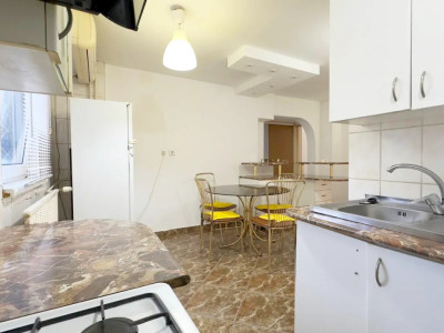 Apartament 3 camere, etaj 1, pozitie excelenta!