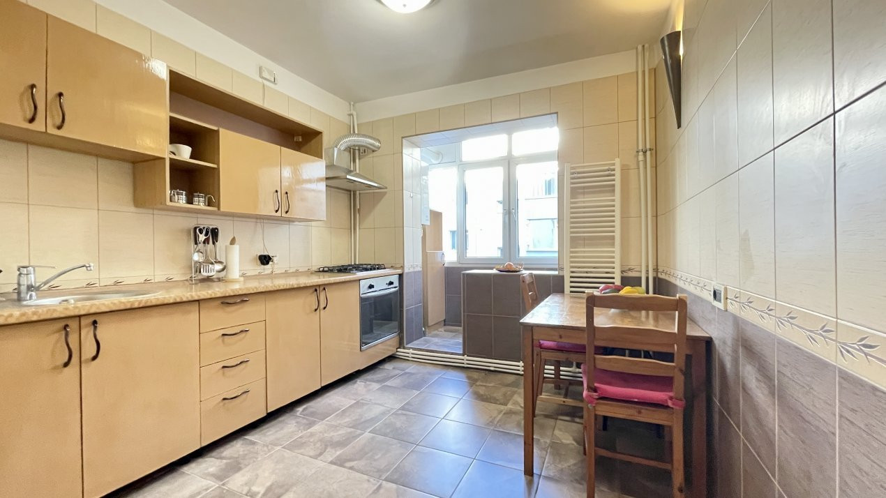 Inchiriere 3 camere Vitan-Kaufland, centrala proprie