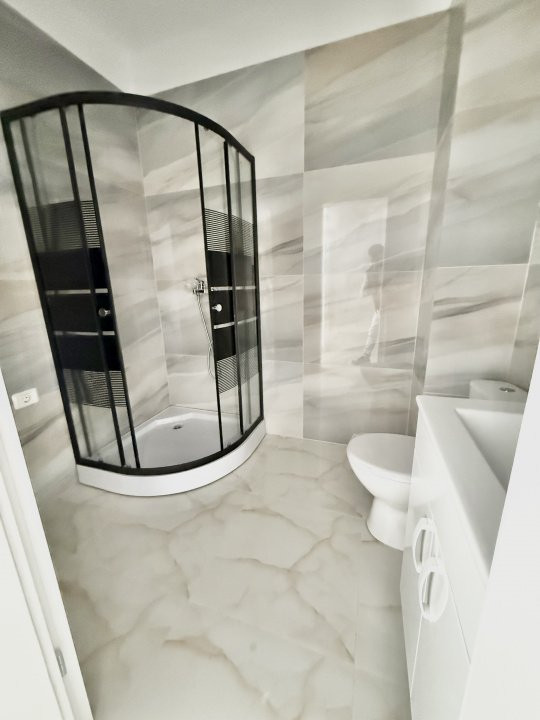 Garsoniera cartier Militari Residence - mutare imediata!!