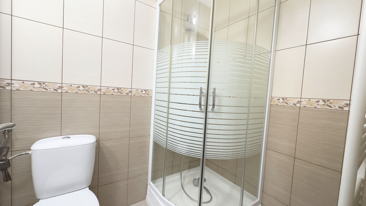 Doua apartamente la pret de unul!