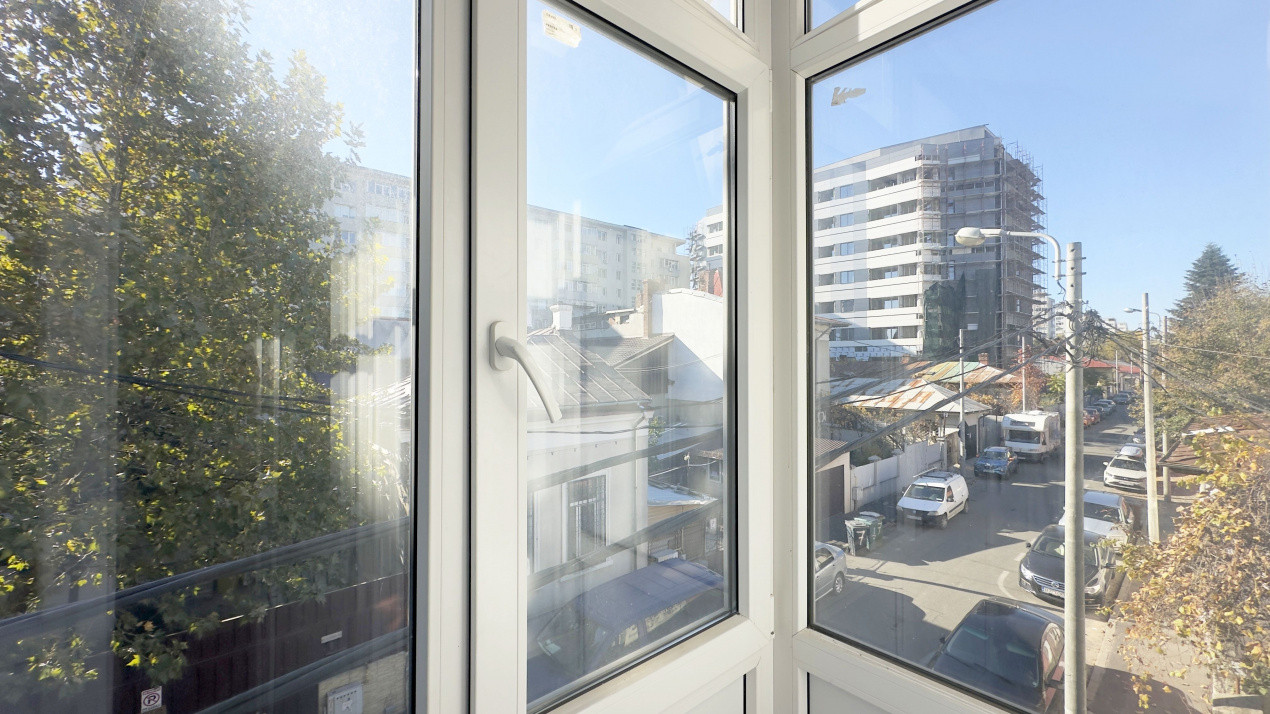 Doua apartamente la pret de unul!