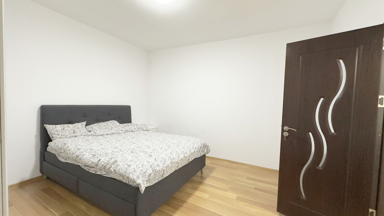 Doua apartamente la pret de unul!