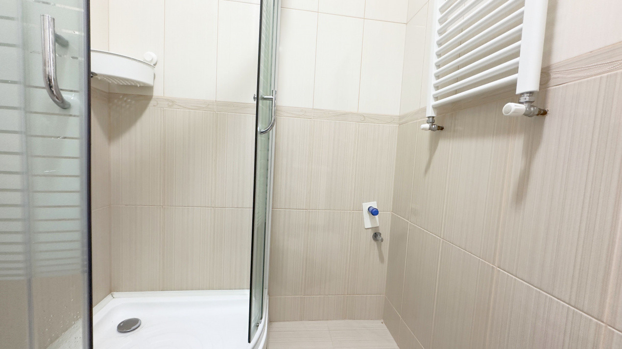 Doua apartamente la pret de unul!