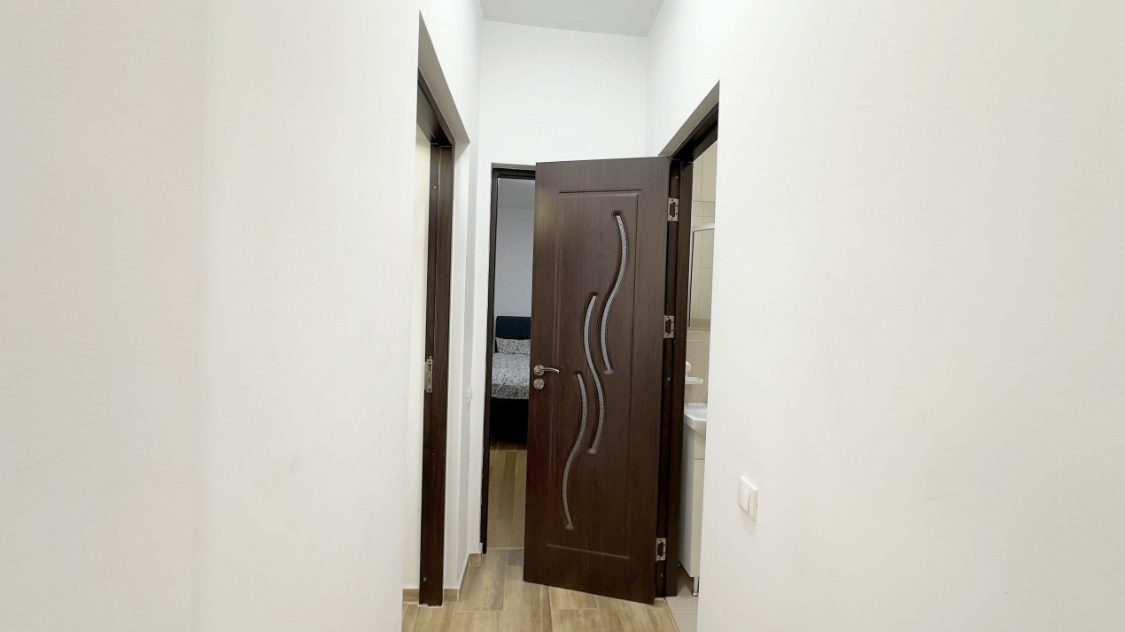 Doua apartamente la pret de unul!