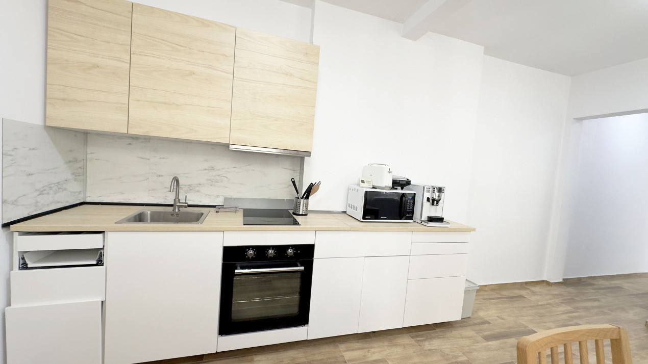 Doua apartamente la pret de unul!