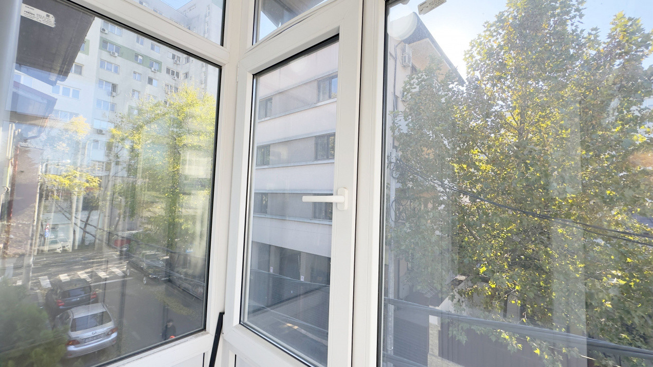 Doua apartamente la pret de unul!