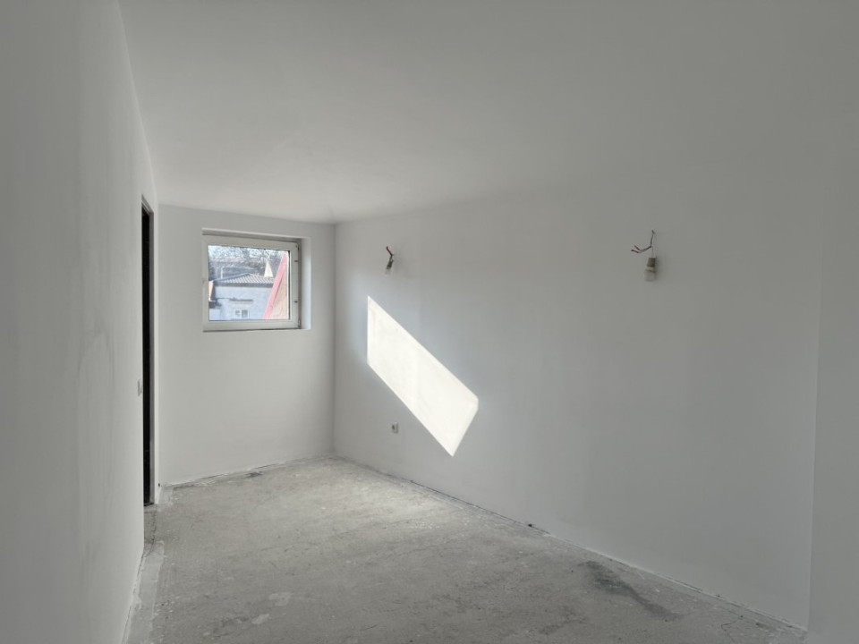 Ce alegi: Birou, Locuire sau AirBnB? Doua apt. cu 6 cam, S totala 130mp!