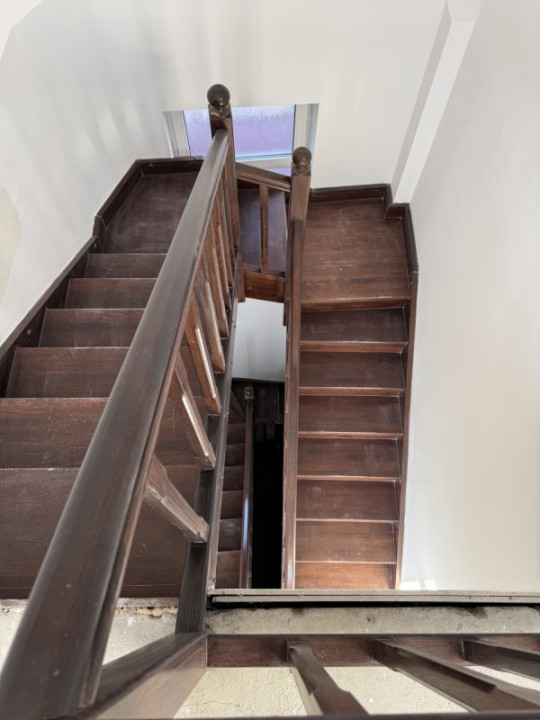 Ce alegi: Birou, Locuire sau AirBnB? Doua apt. cu 6 cam, S totala 130mp!