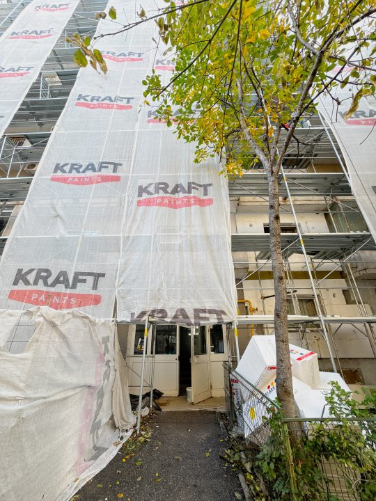 Apartament  3 camere, 2 bai, bloc  1995, eficient energetic, zona Vitan Mall