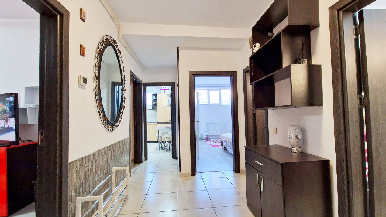 Apartament 3 camere  la demisol, mobilat si utilate cu garaj subteran