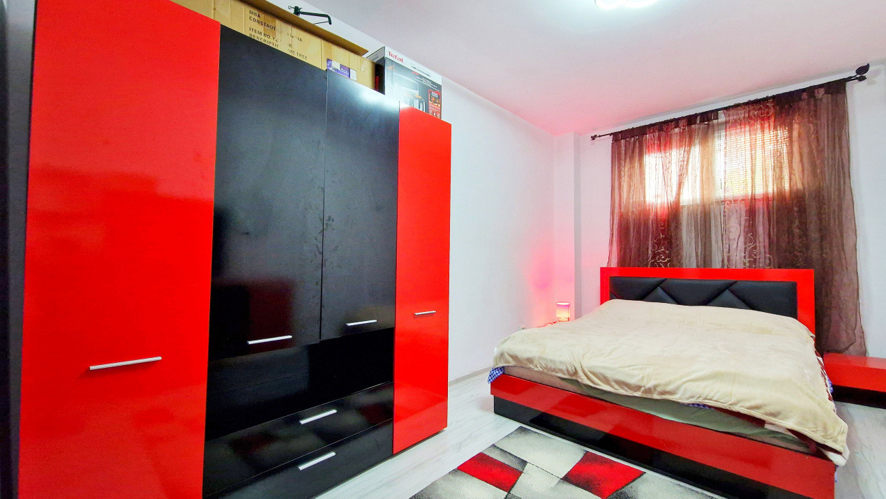 Apartament 3 camere  la demisol, mobilat si utilate cu garaj subteran