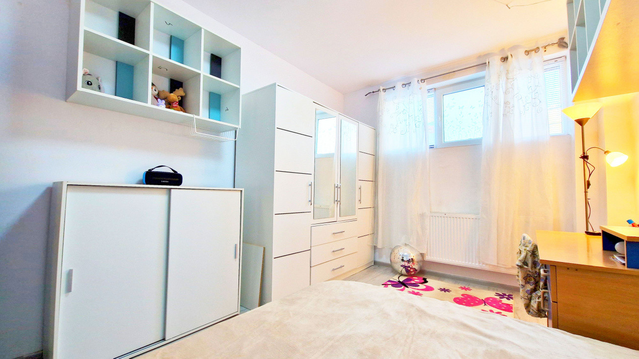 Apartament 3 camere  la demisol, mobilat si utilate cu garaj subteran