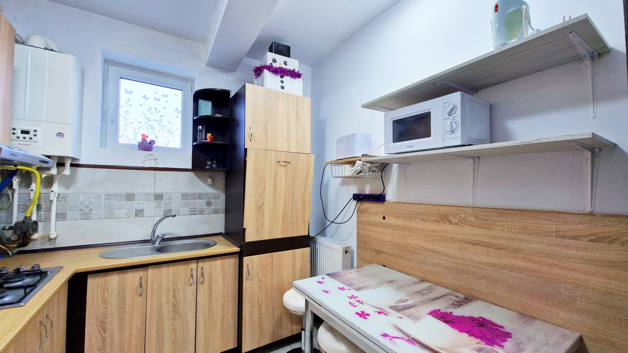 Apartament 3 camere  la demisol, mobilat si utilate cu garaj subteran