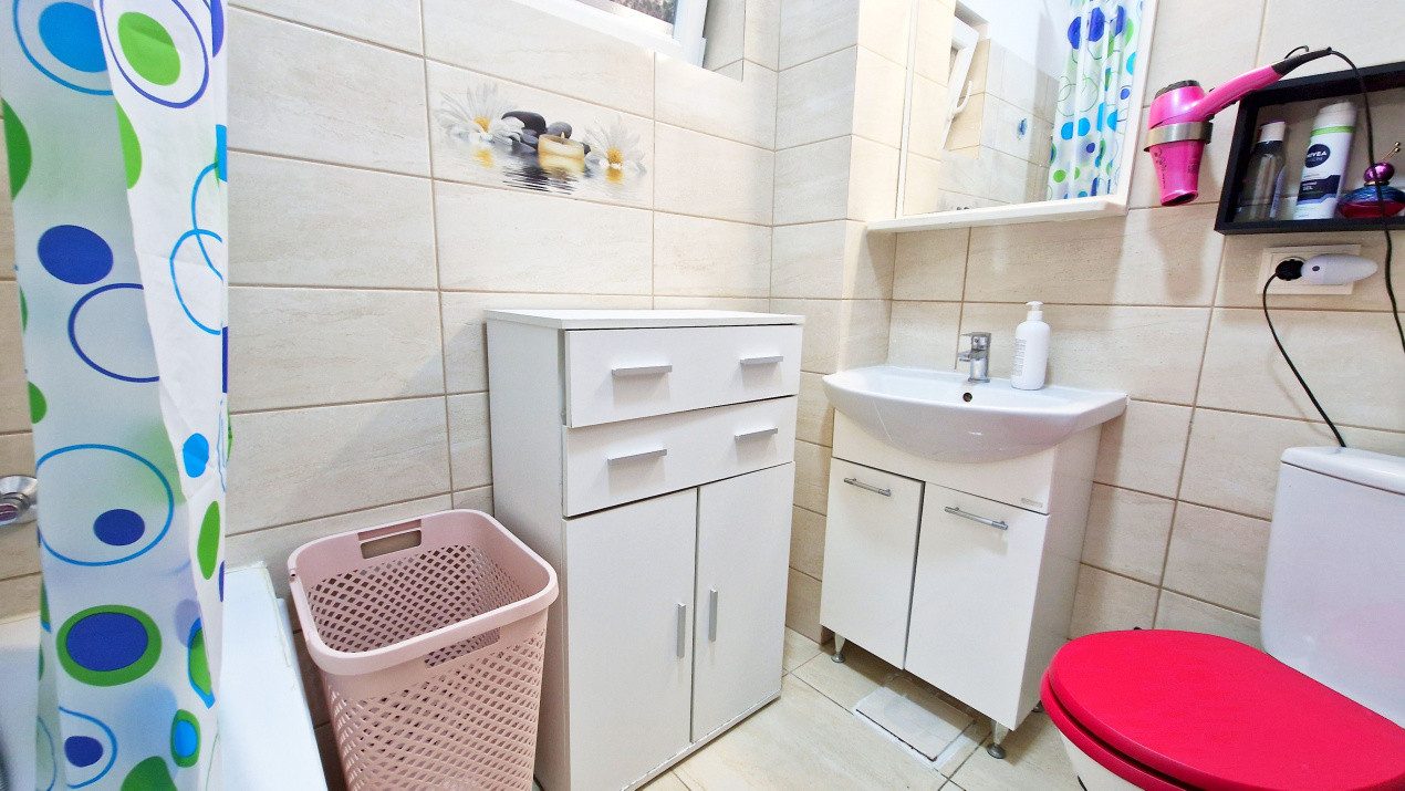 Apartament 3 camere  la demisol, mobilat si utilate cu garaj subteran