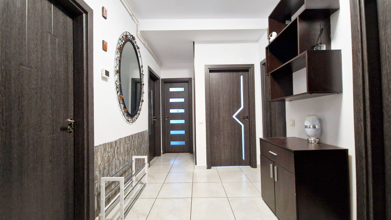 Apartament 3 camere  la demisol, mobilat si utilate cu garaj subteran