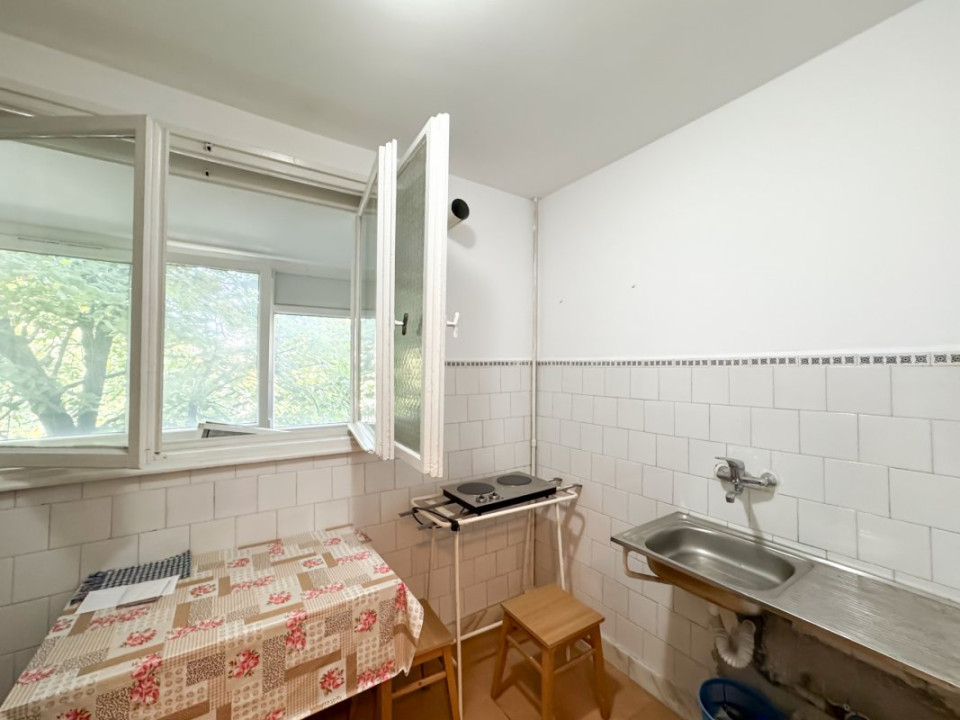 Secuilor - Piata Sudului. 3 camere ieftin!