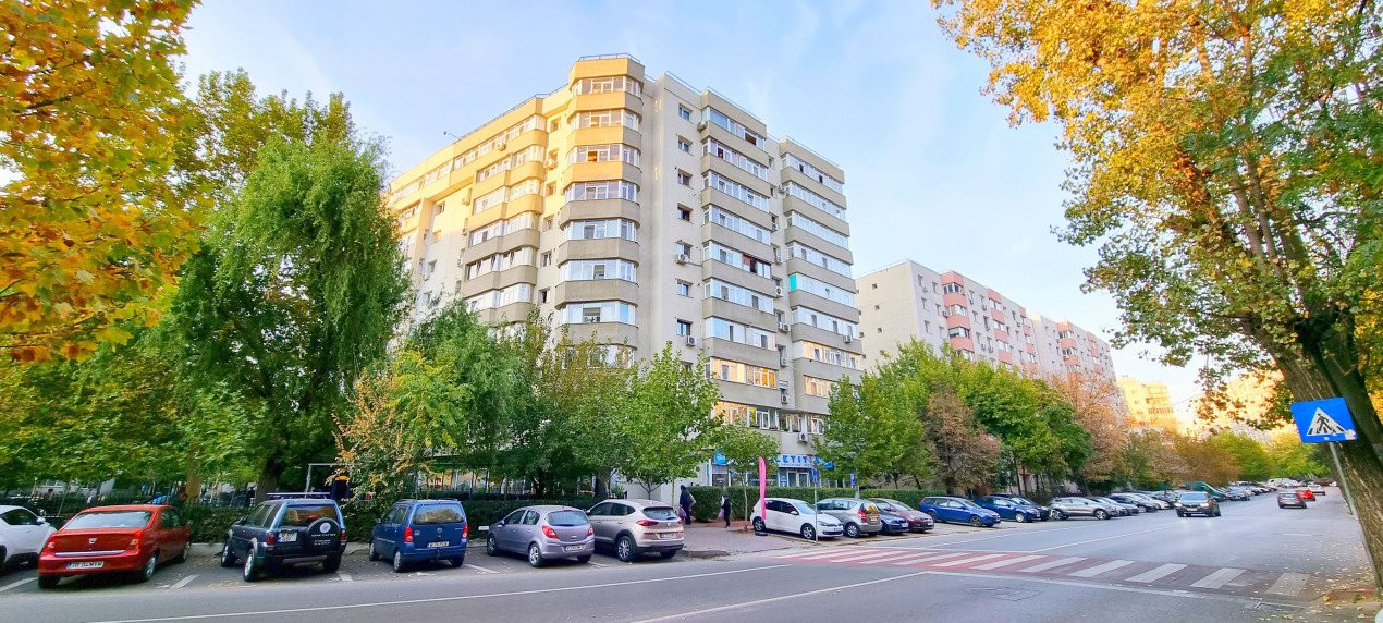 Apartament cu 3 camere, 2 bai an 1985 Dristor, Ramnicu Valcea nr. 33