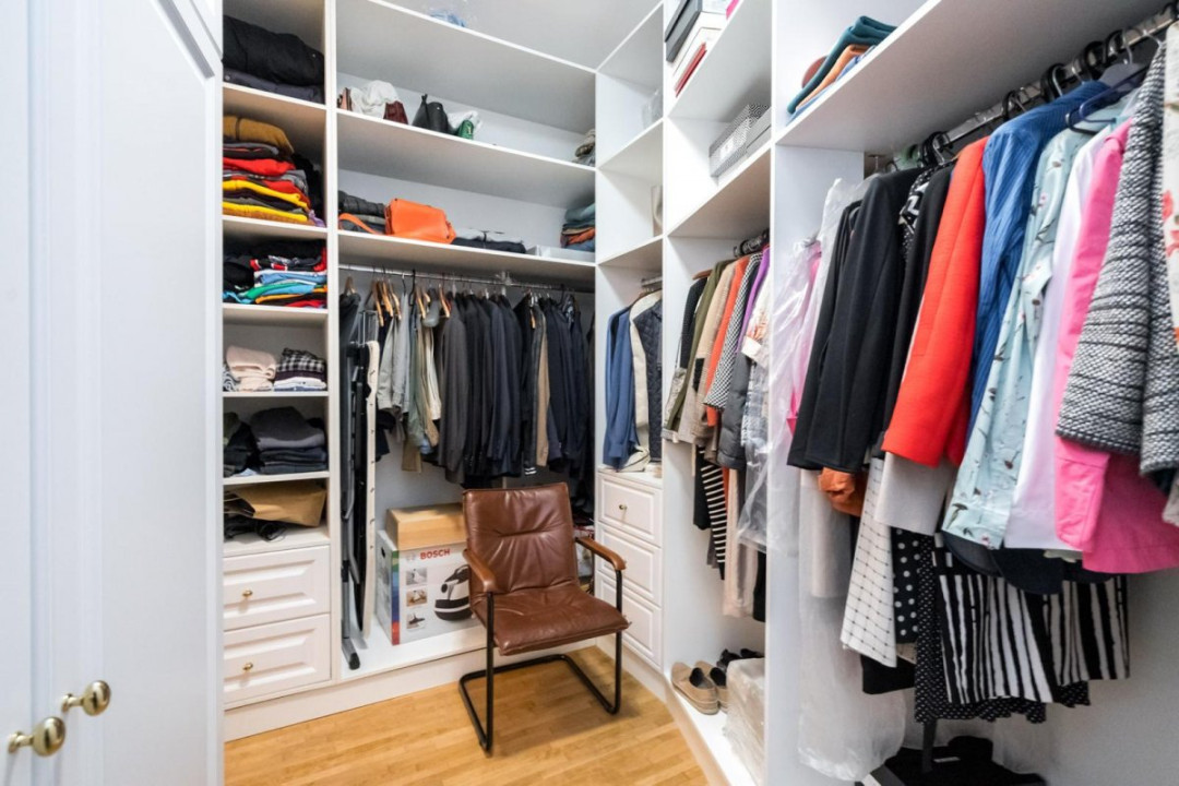 ARMENEASCA APARTAMENT 6 CAMERE 190 MP!