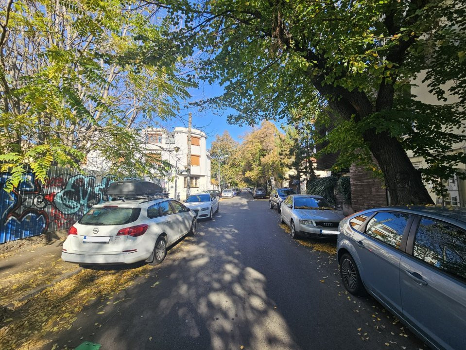 De vanzare 3 camere in bloc nou pe Ghiocei/Stefan cel Mare