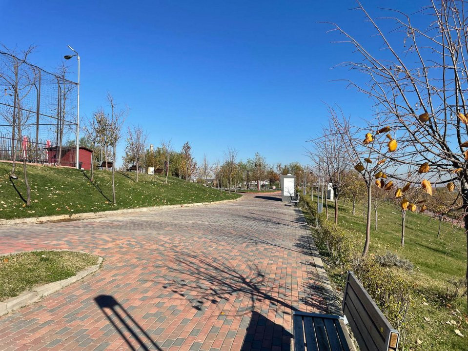 Parcul Teilor-Auchan Titan 2 camere,dec,mobilat si utilat+loc parcare