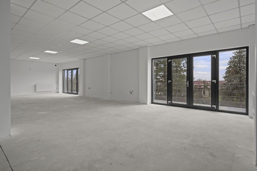 De vanzare spatiu comercial nou - Peris, la strada principala