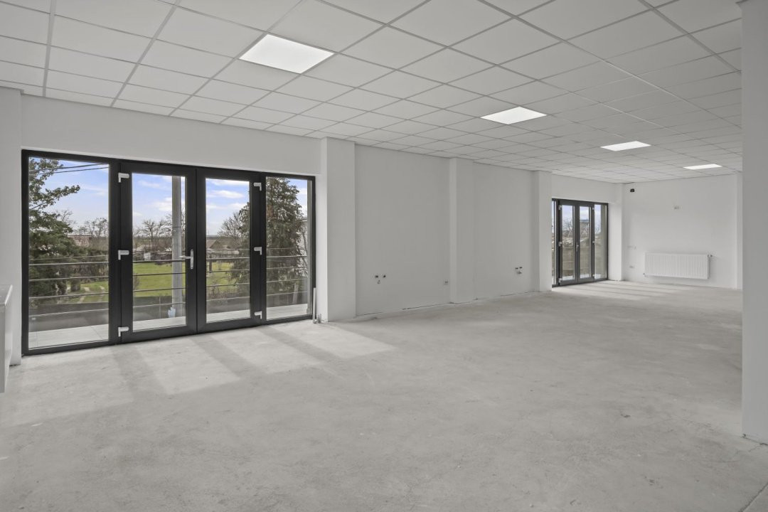 De vanzare spatiu comercial nou - Peris, la strada principala