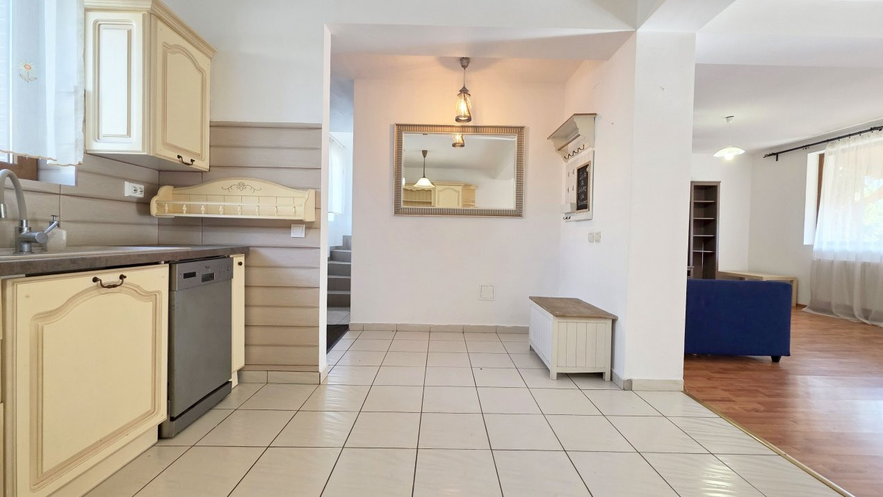 Green City. Casa frumoasa, gradina si liniste de vanzare