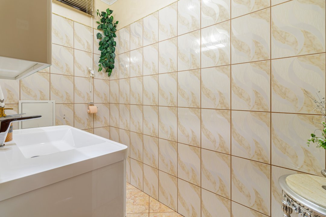 Vilă individuală cu piscină,  garaj dublu • teren 766 mp • Popești-Leordeni