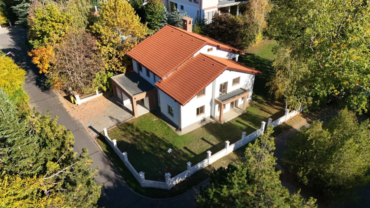 CORBEANCA-PARADISUL VERDE VILA P+E+M 507 MP, LOT 1095 MP 