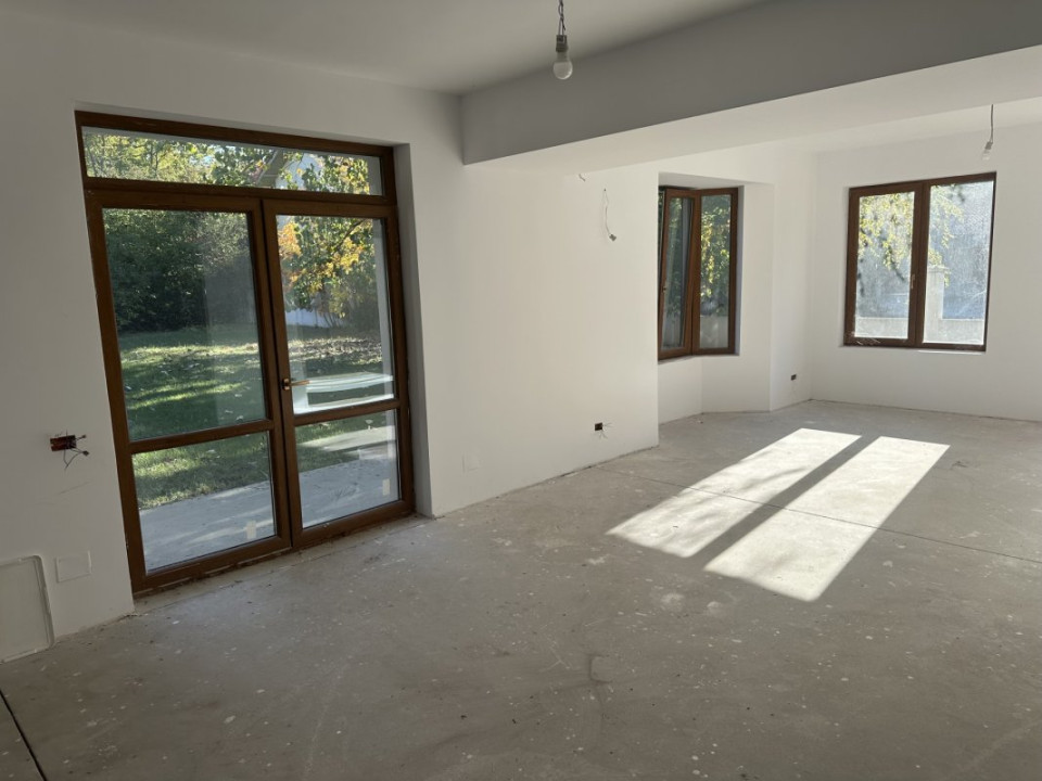 CORBEANCA-PARADISUL VERDE VILA P+E+M 507 MP, LOT 1095 MP 