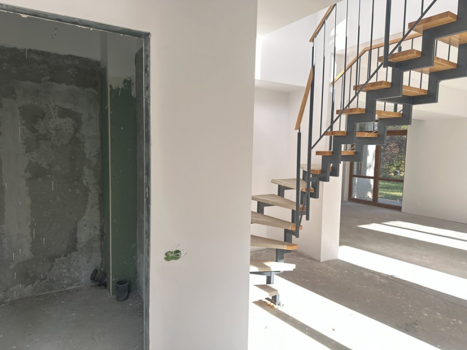 CORBEANCA-PARADISUL VERDE VILA P+E+M 507 MP, LOT 1095 MP 