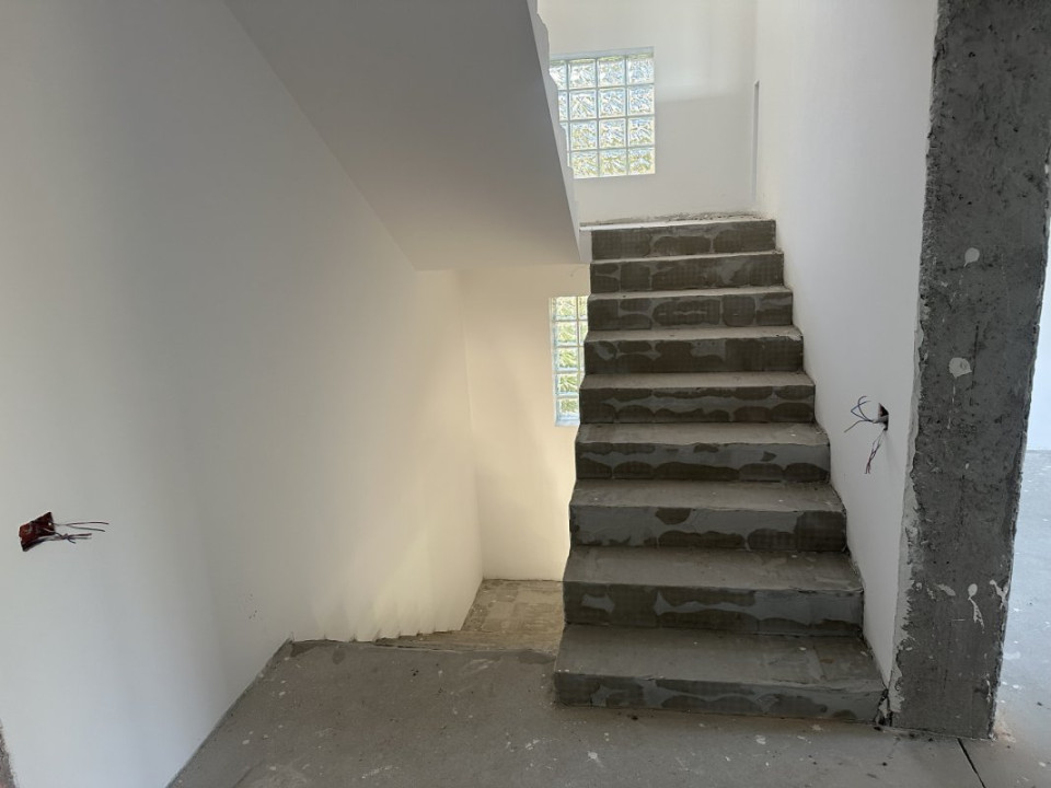 CORBEANCA-PARADISUL VERDE VILA P+E+M 507 MP, LOT 1095 MP 