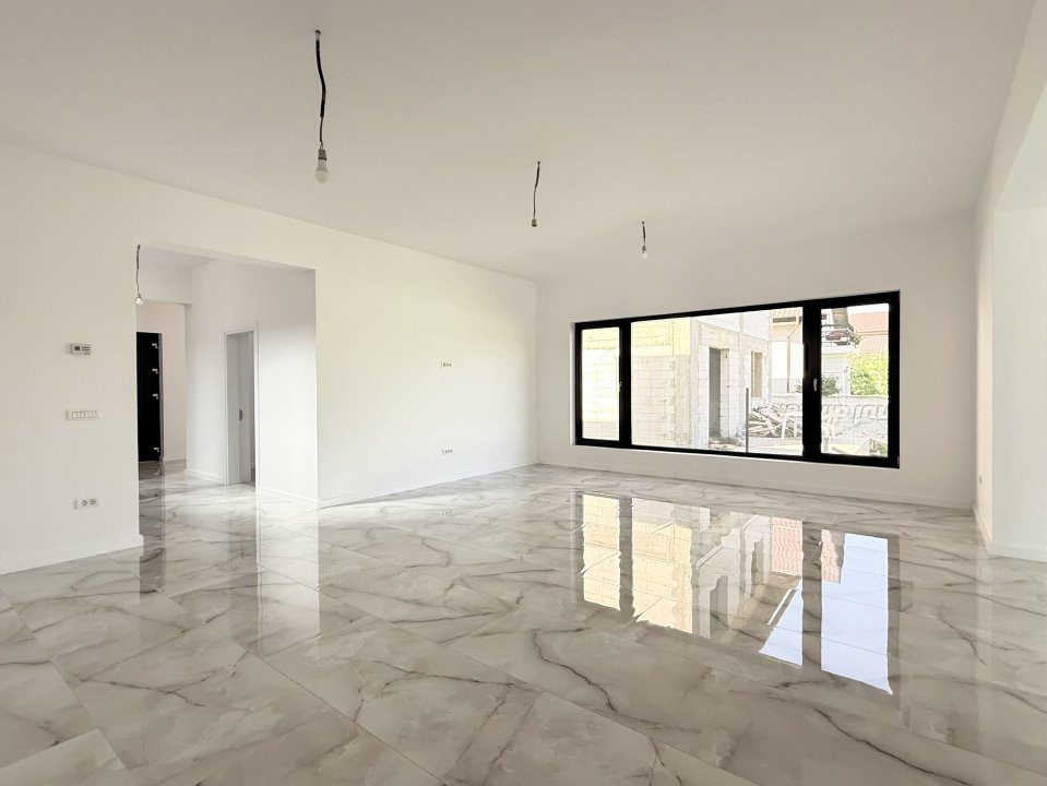 Locuință elegantă și eficientă, 5 camere, terasă și curte-Chitila str Castanilor