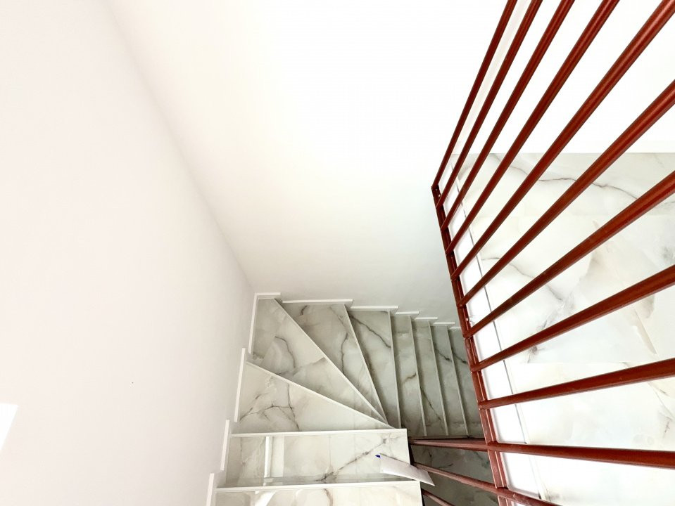 Locuință elegantă și eficientă, 5 camere, terasă și curte-Chitila str Castanilor