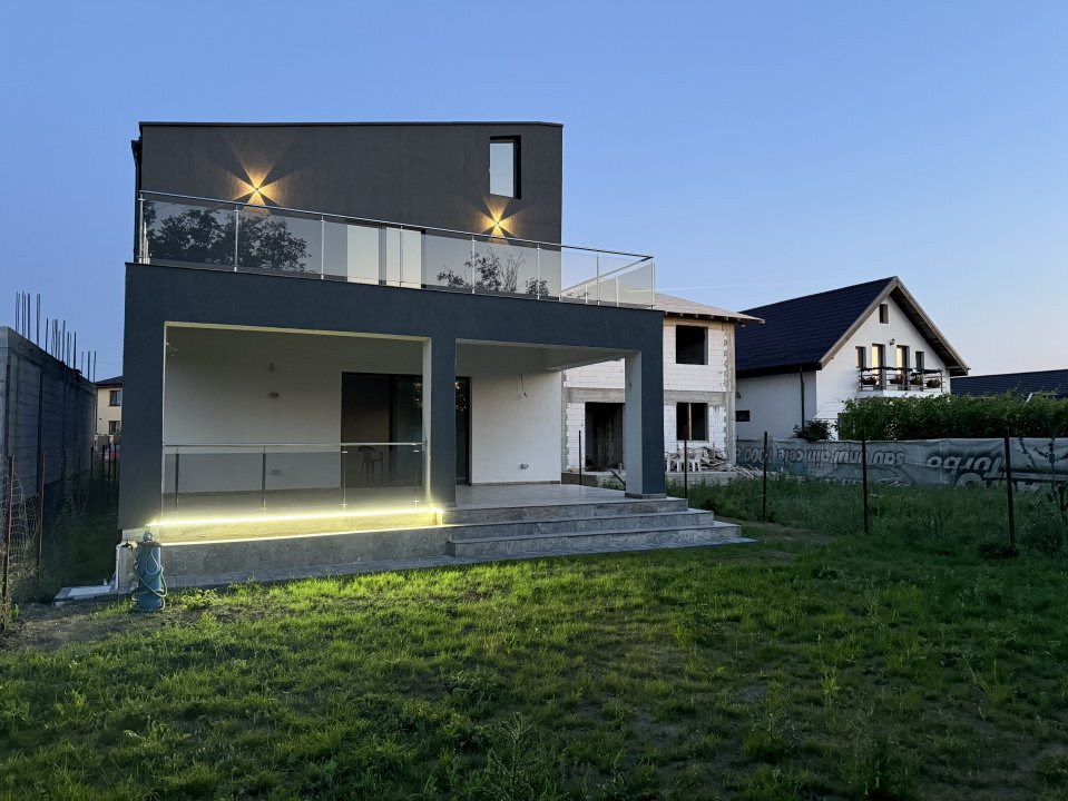 Locuință elegantă și eficientă, 5 camere, terasă și curte-Chitila str Castanilor