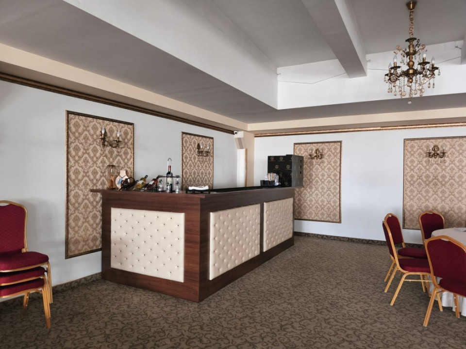 Spațiu evenimente tip ballroom, 440 mp + 1000 mp parcare privata