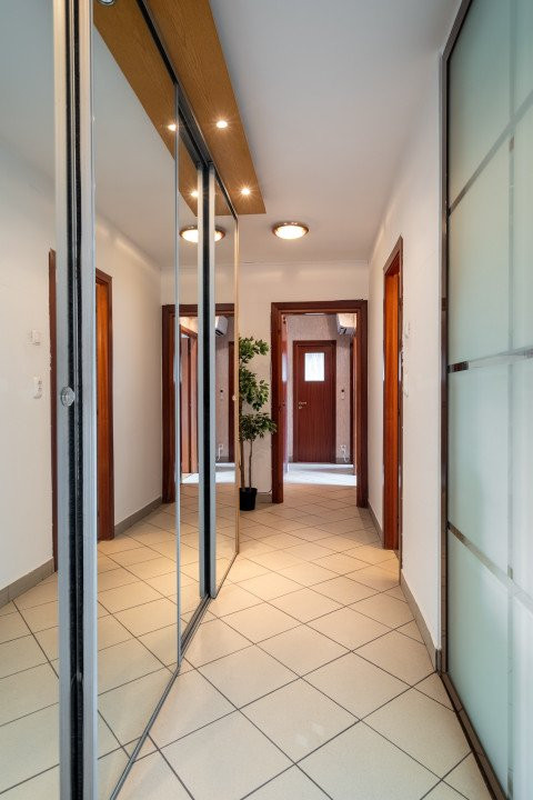 Apartament cu 4 camere Calea Calarasi - vedere laterala