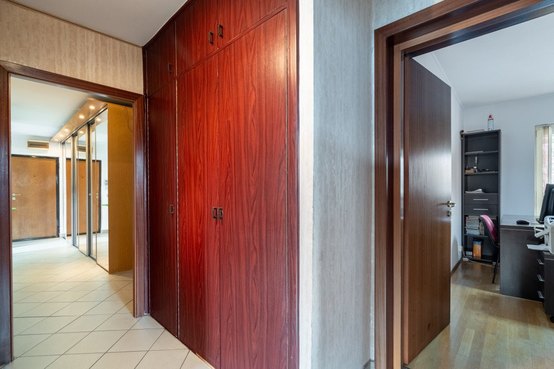 Apartament cu 4 camere Calea Calarasi - vedere laterala