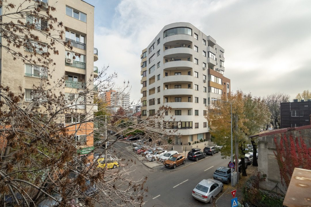 Apartament cu 4 camere Calea Calarasi - vedere laterala