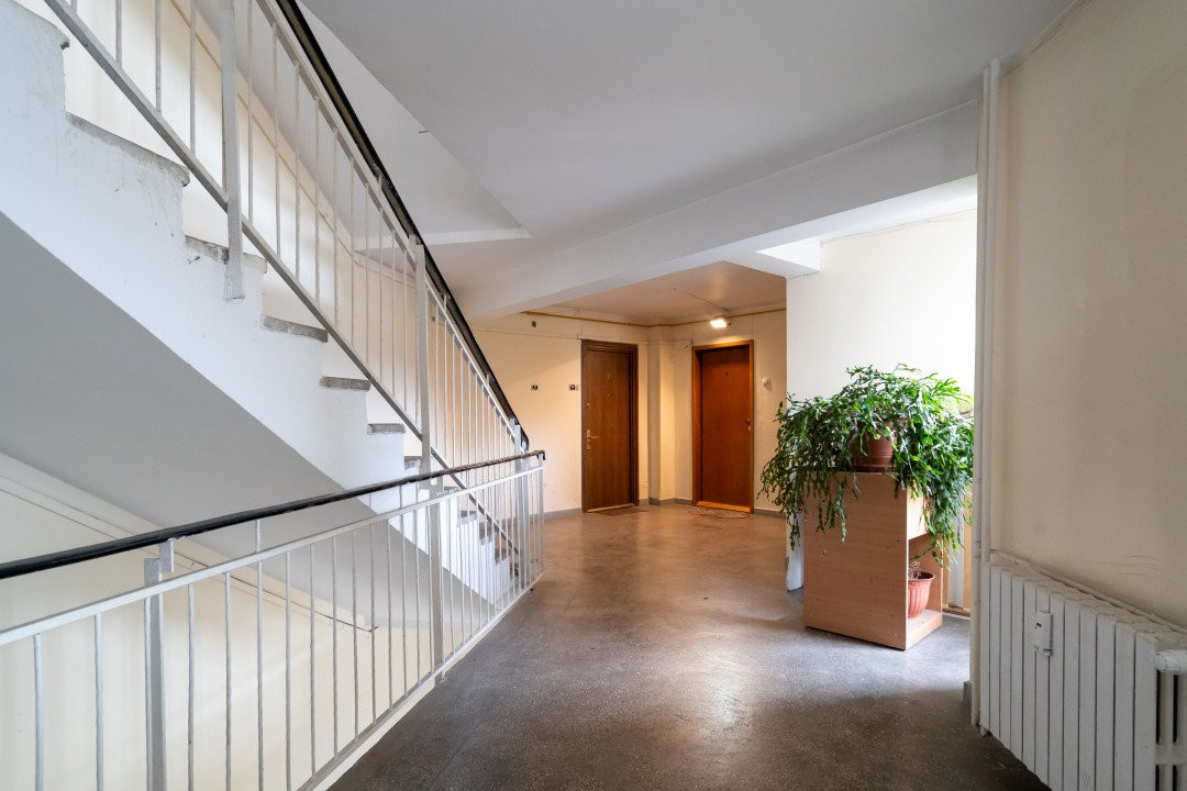 Apartament cu 4 camere Calea Calarasi - vedere laterala