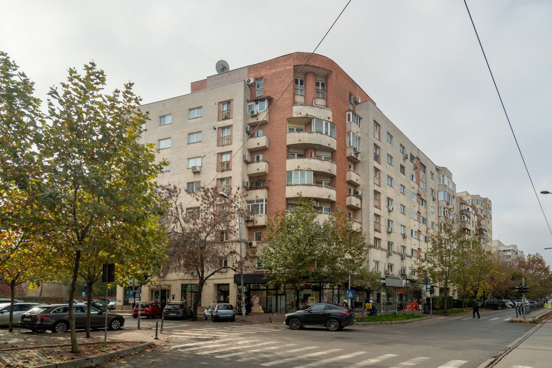 Apartament cu 4 camere Calea Calarasi - vedere laterala