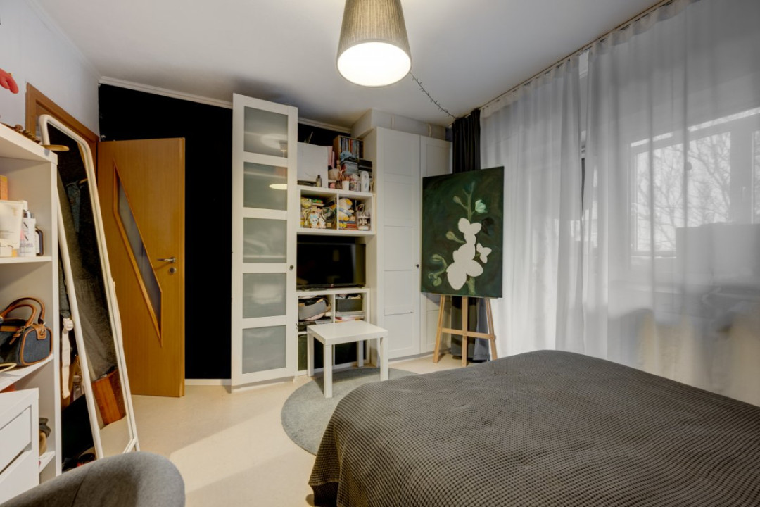 Apartament cu 3 camere - decomandat - centrală termica - bloc reabilitat 