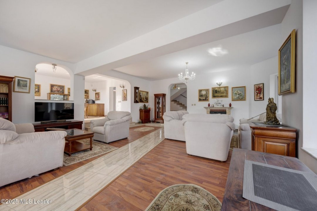 Voluntari, Revolutiei, Vila 2006, 560 mp, teren 1120mp