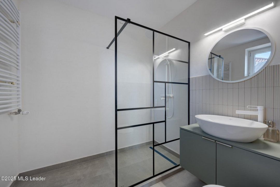 Voluntari, Revolutiei, Vila 2006, 560 mp, teren 1120mp