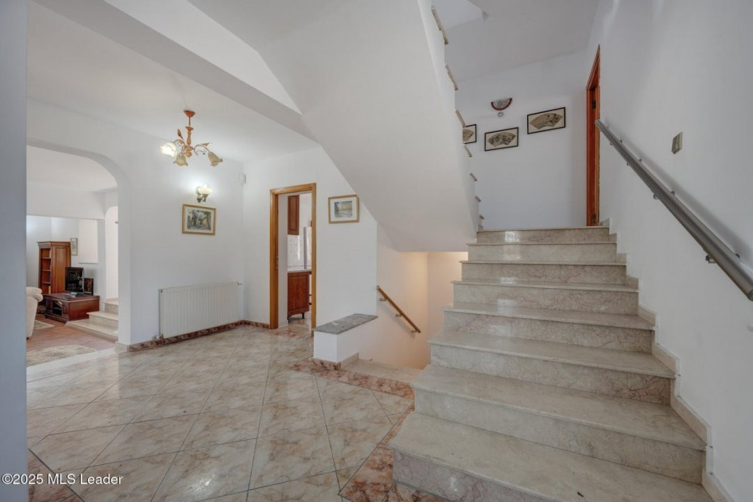 Voluntari, Revolutiei, Vila 2006, 560 mp, teren 1120mp