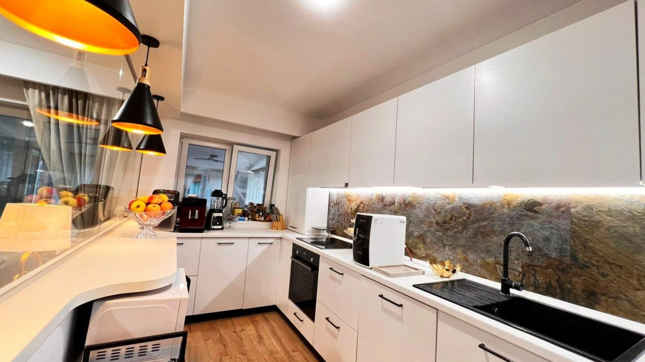 Casa eleganta cu 6 camere, complet mobilata si utilata – City Gardens, Otopeni