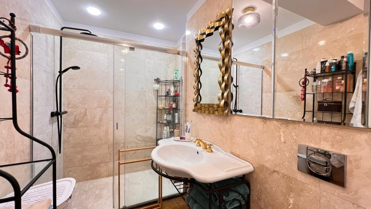 Casa eleganta cu 6 camere, complet mobilata si utilata – City Gardens, Otopeni