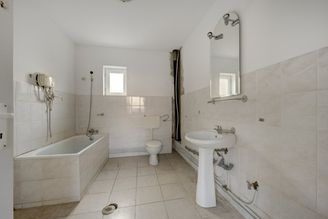 SNAGOV – CENTRAL, CASA 144 MP, LOT 1000 MP!