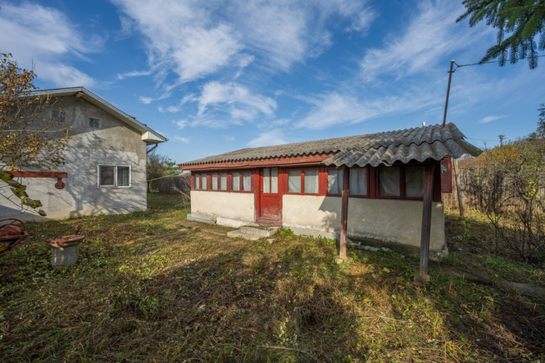 SNAGOV – CENTRAL, CASA 144 MP, LOT 1000 MP!